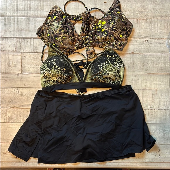 George, CoCo Reef, OP  Black Med Bottoms 2  Bikini tops Large Print Swimwear Y2K - Picture 1 of 15